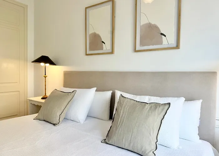 Rs 12 Luxury Center Of - Eaw Homes * Marbellac