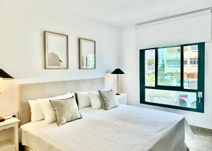 Rs 12 Luxury Center Of - Eaw Homes Appartement *