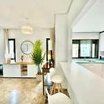 Διαμέρισμα Rs 12 Luxury Center Of - Eaw Homes *
