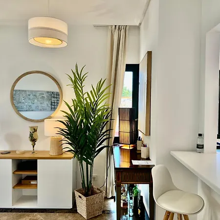 Rs 12 Luxury Center Of - Eaw Homes Μαρμπέλλα