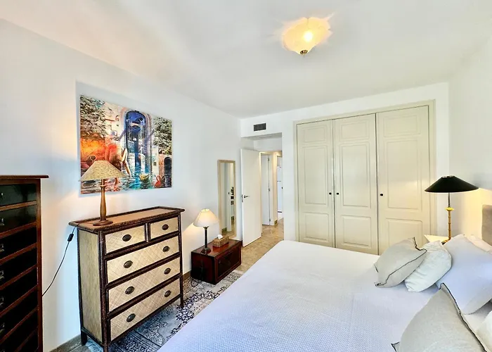 Rs 12 Luxury Center Of - Eaw Homes Apartment Marbella
